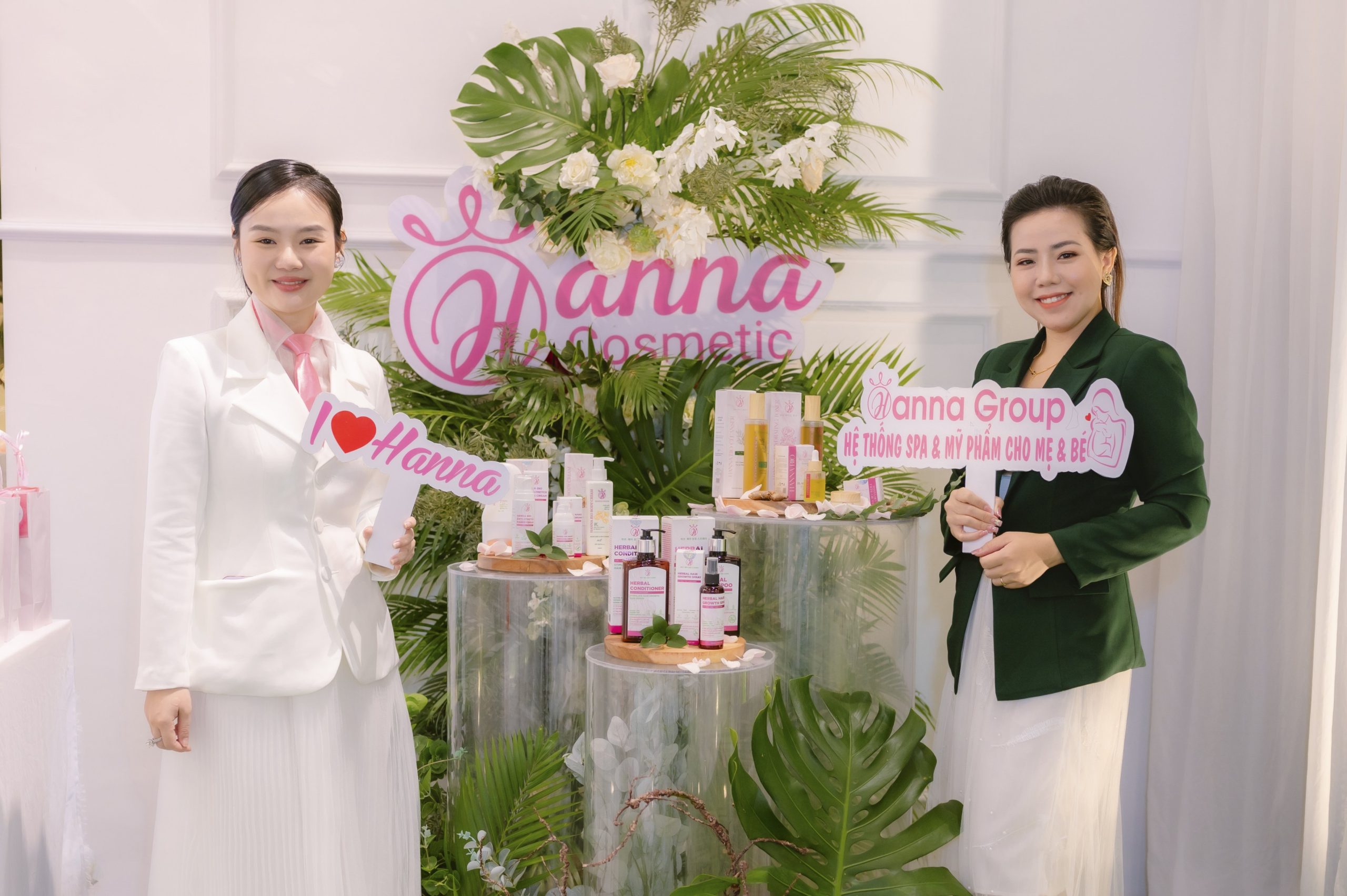 LỄ RA MẮT HANNA COSMETIC VÀ KỶ NIỆM 2 THÀNH LẬP HANNA GROUP